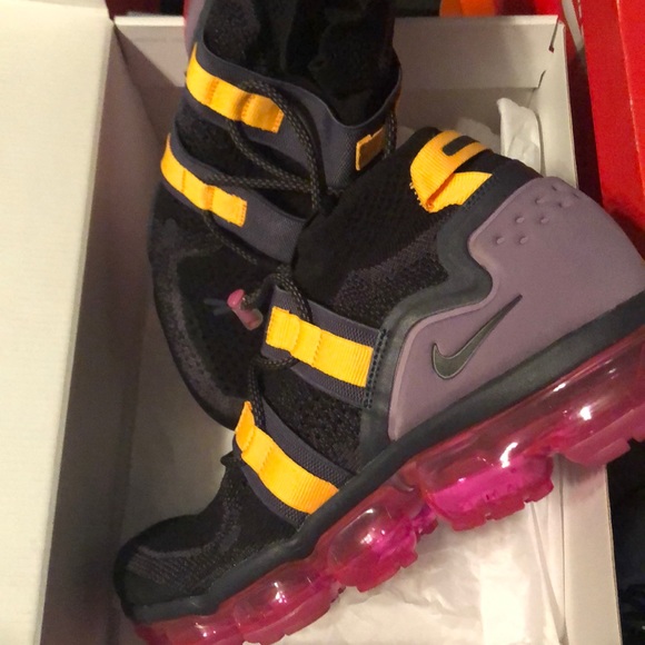 Vapormax Utility 10.5 - Picture 2 of 4